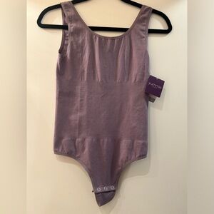 Yummie shape body suit seamless thong with snap gusset size m/ l